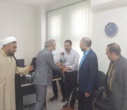 تبریک و اهدای شاخه گل توسط رئیس دانشکدگان فارابی دانشگاه تهران به استادان و همیاران آموزشی در روز گرامیداشت روز معلم و مقام استاد