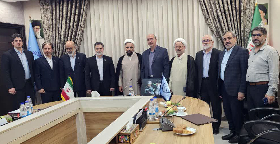 امضای تفاهم‌نامه همکاری دانشکدگان فارابی دانشگاه تهران و کانون سردفتران و دفتریاران استان قم