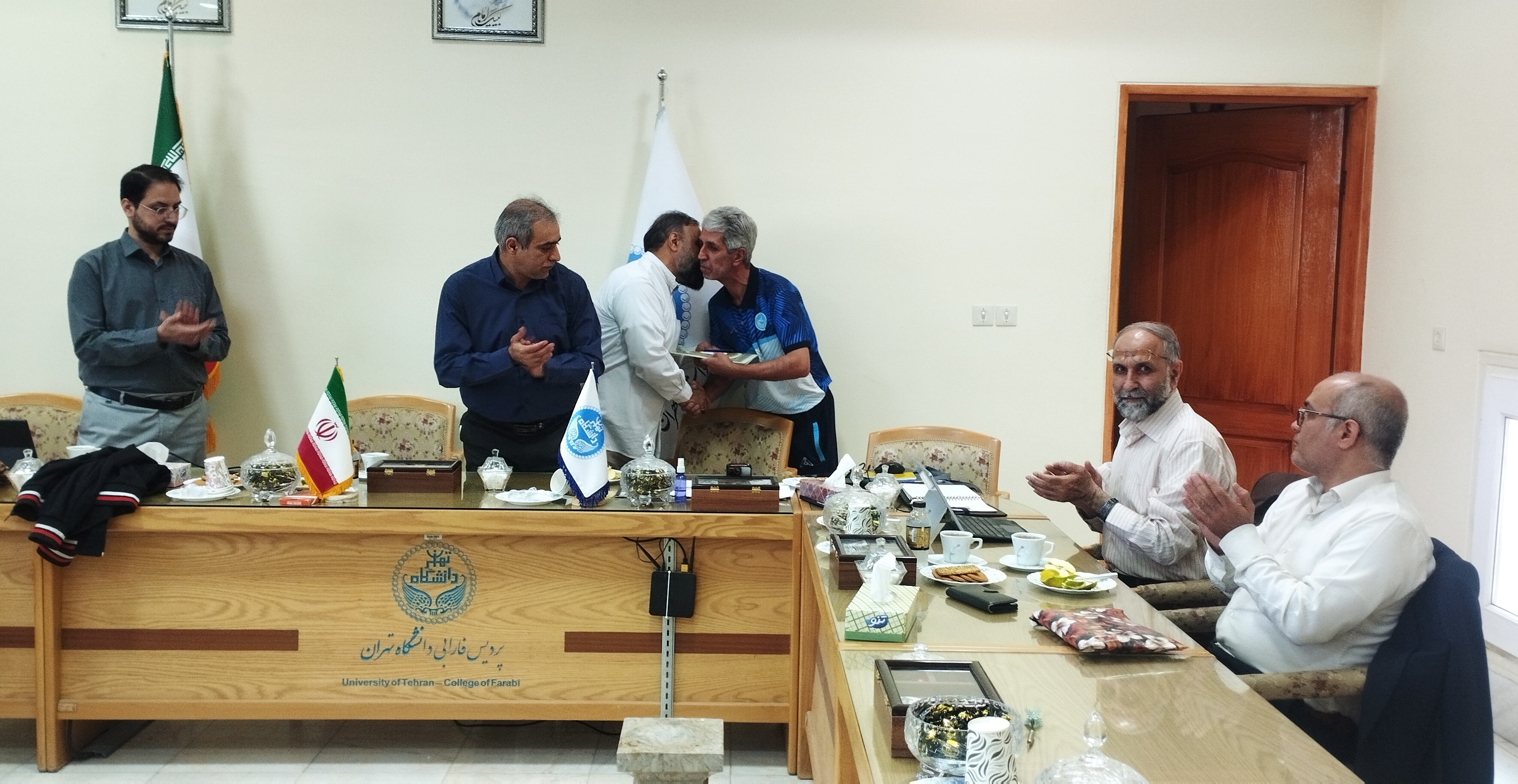 گرامیداشت روز ملی تربیت بدنی در دانشکدگان فارابی دانشگاه تهران و تقدیر از مسئول تربیت بدنی