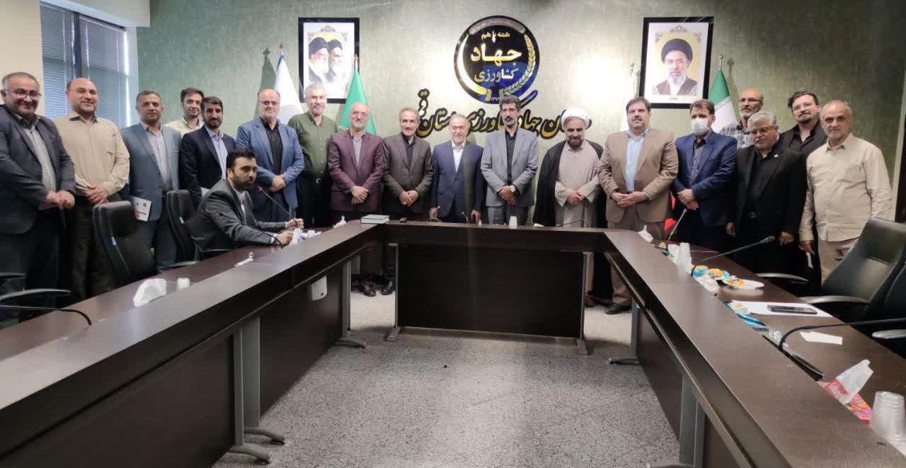 تجلیل از دکتر سیدمحمدعلی ابراهیم‌زاده موسوی در نشست تخصصی «هوش مصنوعی و آینده امنیت غذایی»